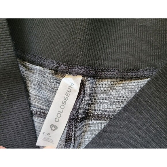 NWT Women's Plus Size XXL Black Stretch Training Shorts Pockets Moisture Wicking - Picture 5 of 7